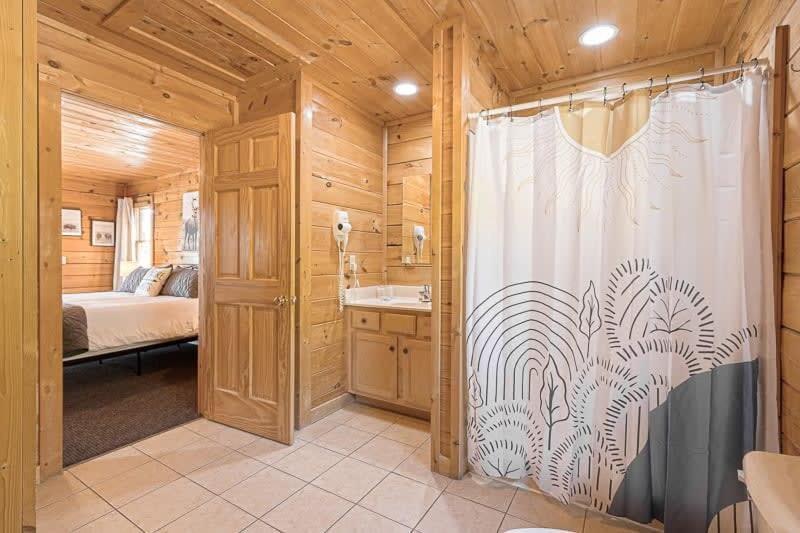 Movie Theater Hot Tub View Mountain Escape Villa Gatlinburg Buitenkant foto