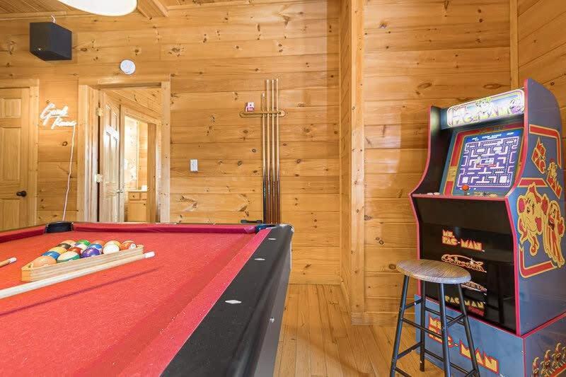 Movie Theater Hot Tub View Mountain Escape Villa Gatlinburg Buitenkant foto