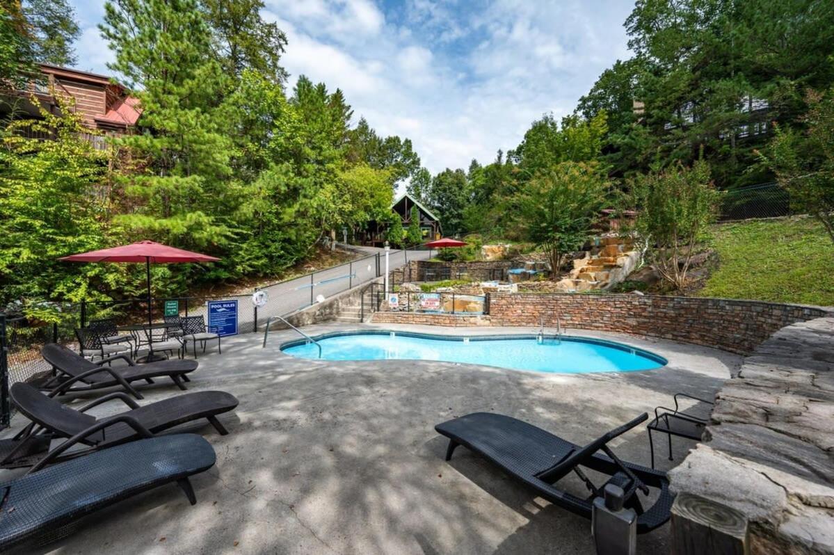 Movie Theater Hot Tub View Mountain Escape Villa Gatlinburg Buitenkant foto