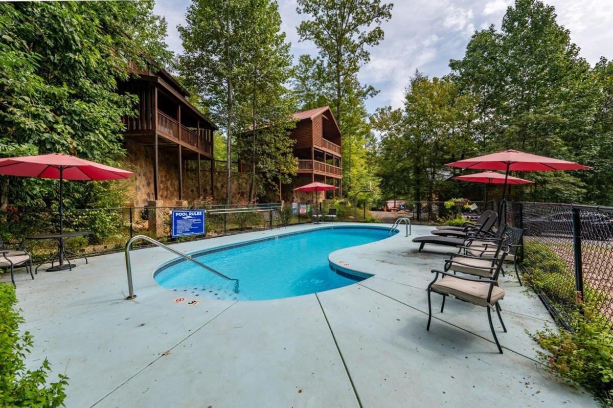 Movie Theater Hot Tub View Mountain Escape Villa Gatlinburg Buitenkant foto