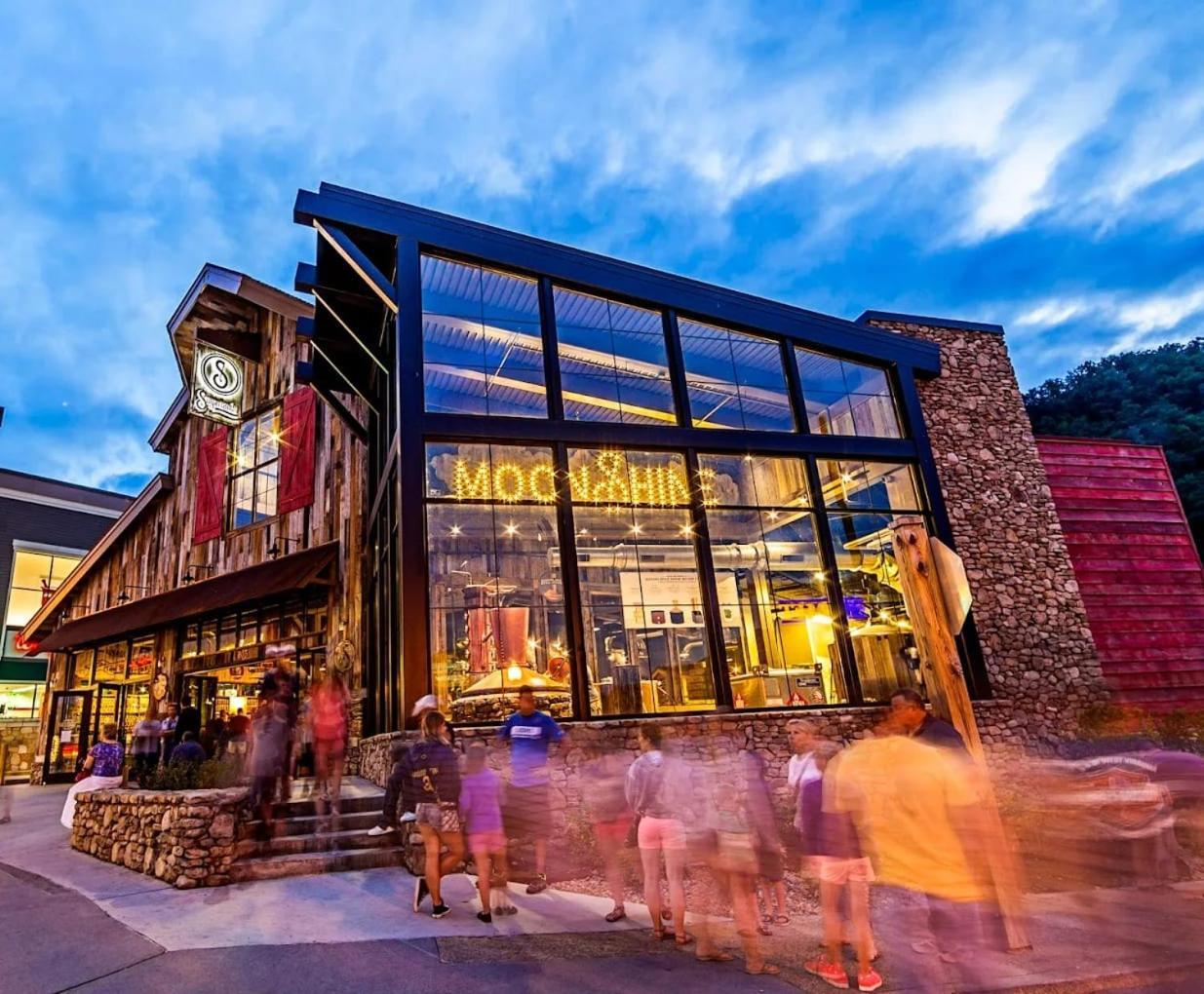 Movie Theater Hot Tub View Mountain Escape Villa Gatlinburg Buitenkant foto